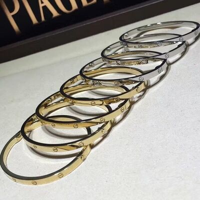 Jewelry 18K Gold Bracelet , Thin Love Personalized Gold Necklace Small Model