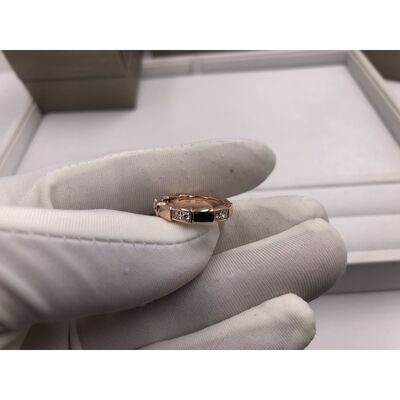Handmade Custom Jewelry with Diamond Cut and Personalized Engraving for a One-of-a-kind Luxury Design