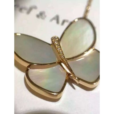Butterfly Pendant Necklace 18K Yellow Gold , Van  Butterfly Necklace