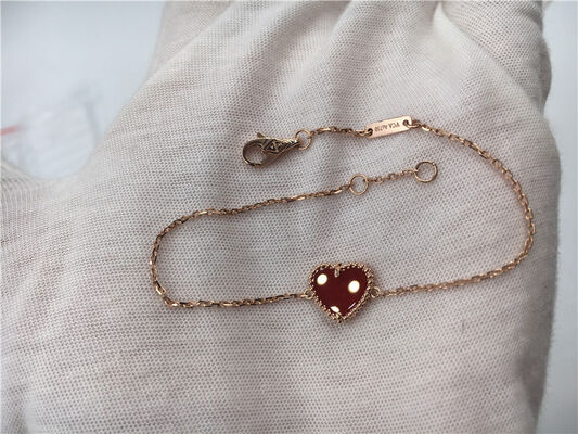 Young Ladies 18K Gold Jewelry Sweet Alhambra Heart Bracelet With Carnelian