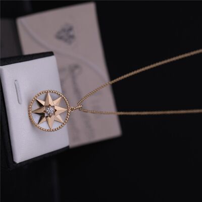 Gold Factory ROSE DES VENTS MEDALLION NECKLACE in 18K YELLOW GOLD with DIAMOND AND MOTHER-OF-PEARL