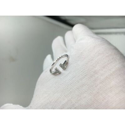T Wire Ring With Round Brilliant Diamonds , Engagement Rings For Women White Gold