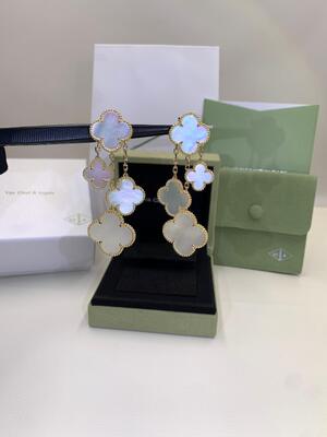 Vintage Alhambra Medium Clip Earrings 18K Yellow Gold White Mother Of Pearl VS Diamond