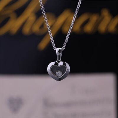 HAPPY DIAMONDS ICONS PENDANT Heart Necklace in ETHICAL WHITE GOLD DIAMOND